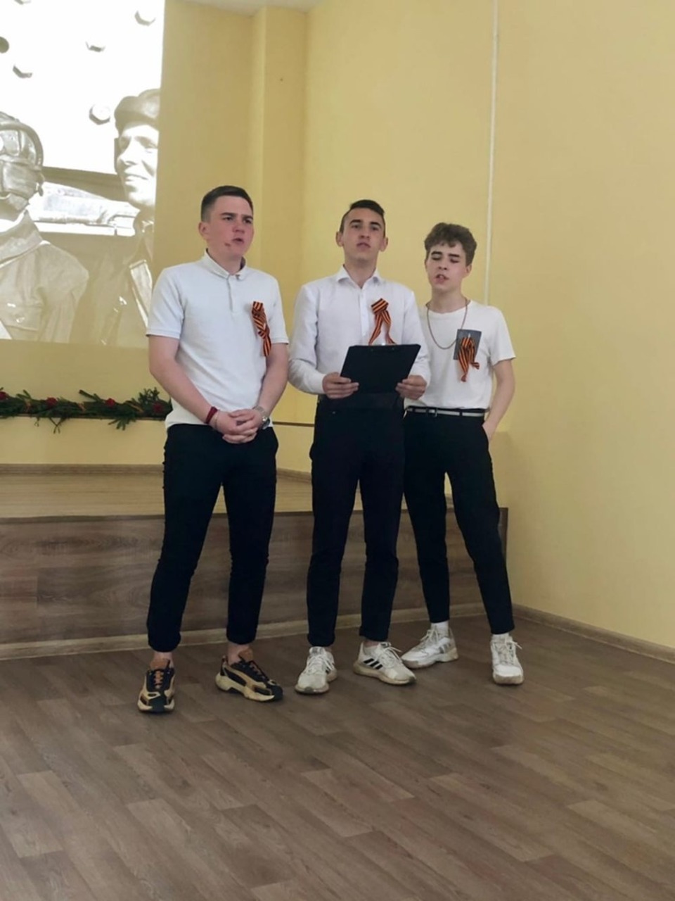 img03
