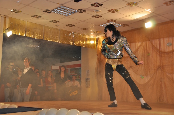 img03