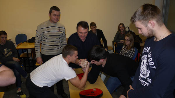 img03